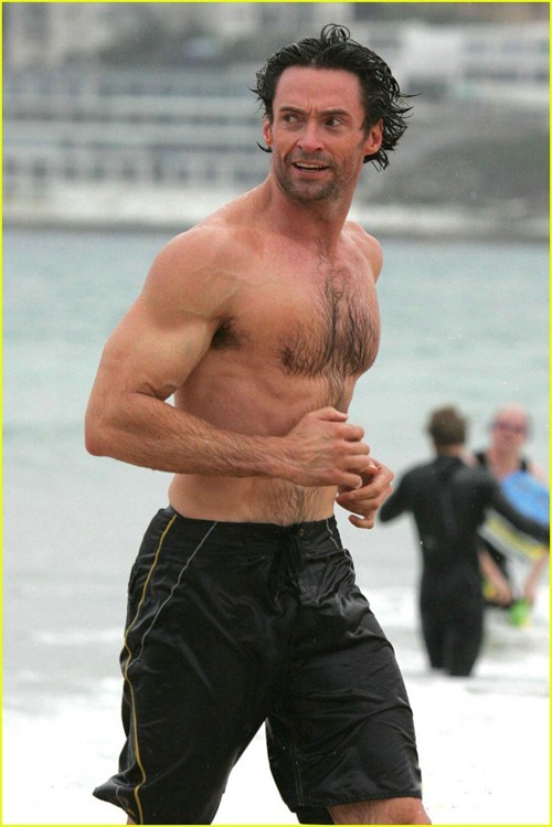 hugh-jackman-bondi-beach-d07