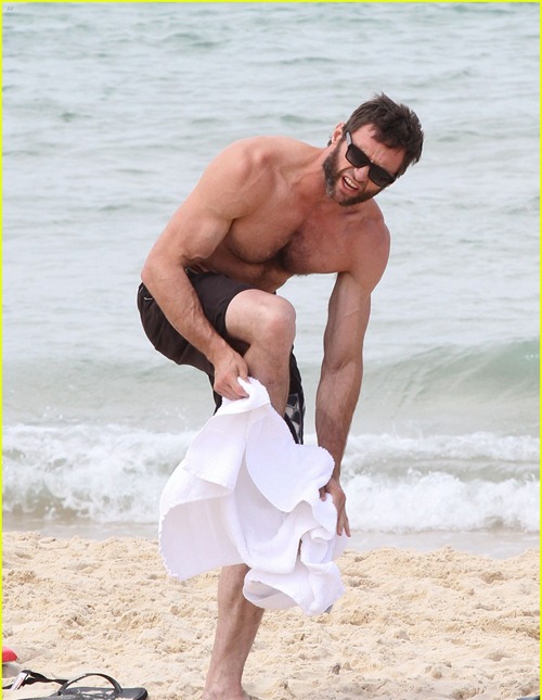 hugh-jackman-shirtless-sydney-stud-09