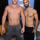 Ripped Athletic Dudes Ashton McKay & Lorenzo Exchange Passionate Blowjobs